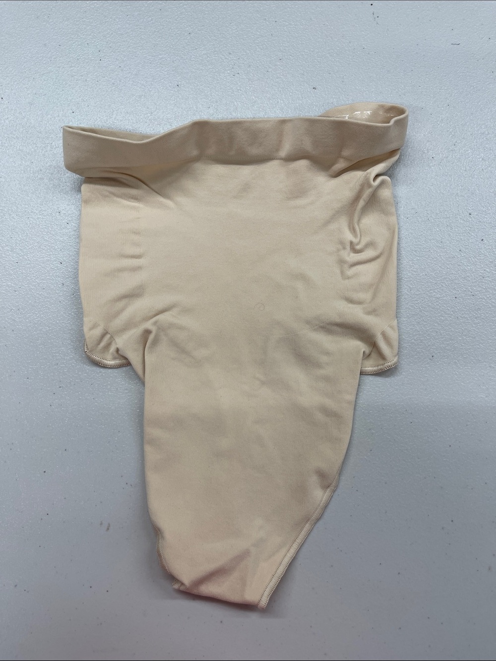 SKIMS High-Waisted Shaping Thong Size Medium NWOT